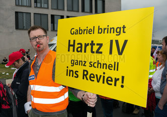 Berlin  Deutschland  Demonstration gegen Arbeitsplatzverlust durch Energiewende
