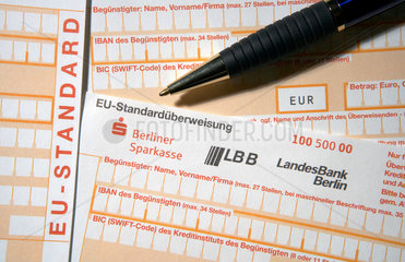 Formulare fuer EU-Standardueberweisungen