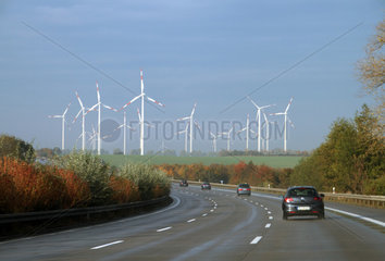 Schackensleben  Deutschland  Windkraftanlage an der A2 Richtung Hannover