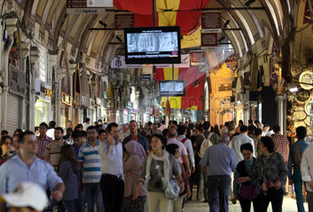 Istanbul  Tuerkei  der Grosse Basar in Istanbul