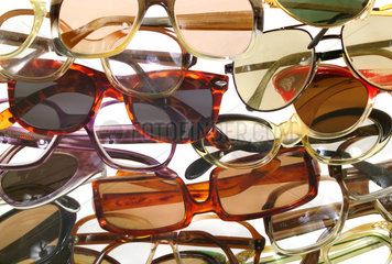 Brillen  Sonnenbrillen  50er bis 90er Jahre