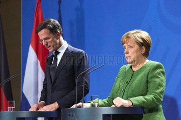 Berlin  Deutschland - Bundeskanzlerin Angela Merkel und der Ministerpraesident der Niederlande Mark Rutte.