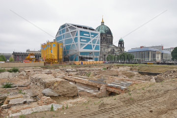 Berlin  Deutschland  erster Spatenstich fuer die Gruendungsarbeiten des Berliner Stadtschlosses