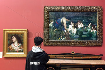 Sexism debate - Manchester Art Gallery removed painting