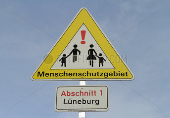 Lueneburg  Deutschland  Schild Menschenschutzgebiet