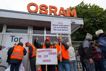 Berlin  Deutschland  Osram-Beschaeftige protestieren gegen den geplanten Abbau von 283 Stellen