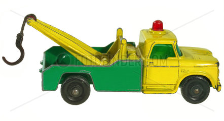 alter Spielzeug Abschleppwagen  um 1965