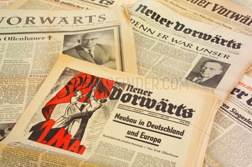 alte Ausgaben der SPD-Parteizeitung Vorwaerts