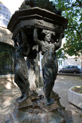 Besancon  Frankreich  Wasserbrunnen mit Skulpturen
