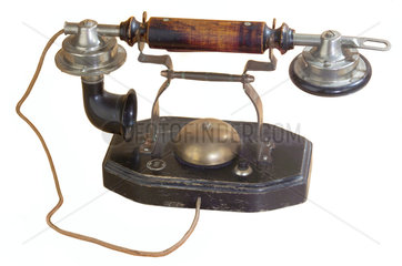 Telefon  1898
