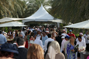 Dubai  Vereinigte Arabische Emirate  Menschen bei der Cartier International Dubai Polo Challenge 2010