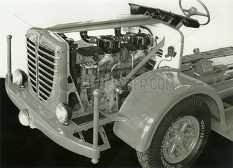 Motor des Buessing 6000 oder 8000  LKW  1951