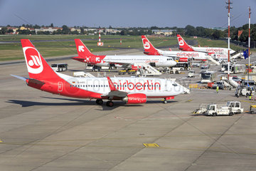 Air Berlin Flugzeuge am Flughafen Berlin-Tegel