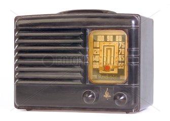 kleines amerikanisches Radio  um 1947