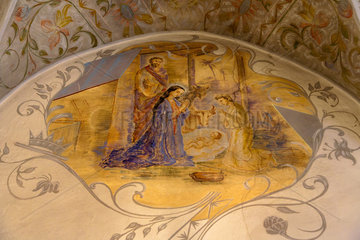 Krakau  Polen  Wandmalerei mit der Darstellung der Geburt Christi in einer Kappelle