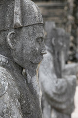 Hue  Vietnam  Weg der Seelen auf dem Gelaende des Kaisergrabs von Minh Mang