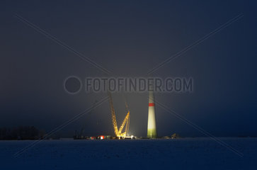 Alt Bork  Deutschland  Baustelle eines Windenergieparks von ENERCON am Abend