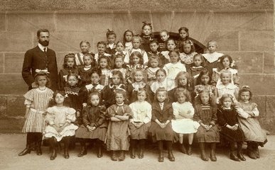 Maedchenklasse Volksschule 1912