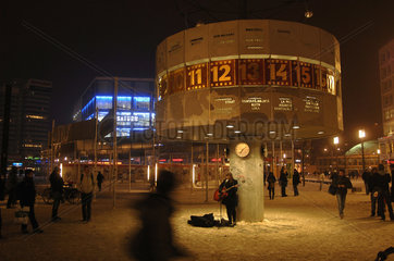 Weltzeituhr  Berlin  Alexanderplatz