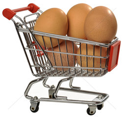 Eier im Einkaufswagen  Symbolfoto