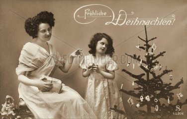 Weihnachten: Mutter und Tochter 1912