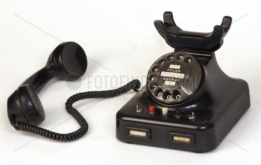 altes schwarzes Telefon   50er Jahre