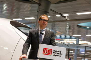 Berlin  Deutschland  Bundesverkehrsminister Alexander Dobrindt (CSU)