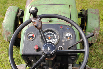 Traktor  Detail  Lenkrad  Oldtimer  1967