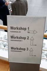 Deutschland  Kaffeepause bei einer Konferenz mit Workshops