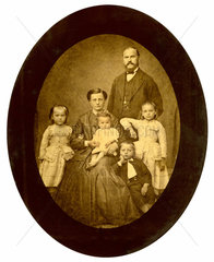 Familienportraet  um 1872