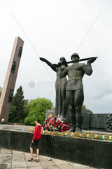 Lemberg  Ukraine  Mahnmal aus sowjetischen Zeiten erinnert an den Grossen Vaterlaendischen Krieg