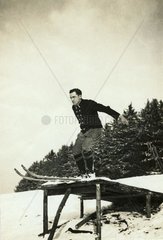 Skispringer  um 1930