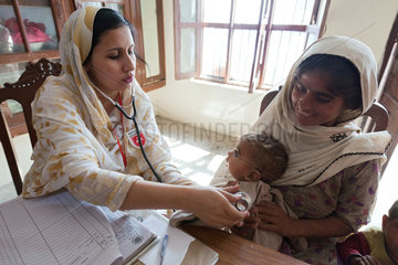 Basti Mumgani  Pakistan  Gesundheitsberaterin Ms. Zonaira von Malteser International