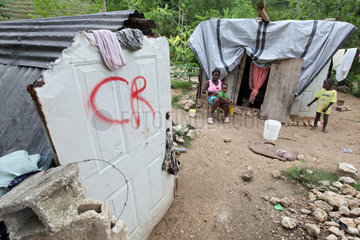 Leogane  Haiti  Notunterkuenfte von Erdbebenopfern bei Leogane