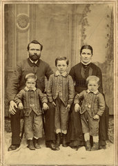 Familienportraet  um 1897