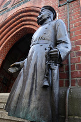 Berlin  Deutschland  die Skulptur vom Hauptmann von Koepenick am Rathaus
