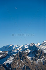 St. Moritz  Schweiz  Blick vom Gipfel des Piz Nair (3057m) Richtung Engadin Sued