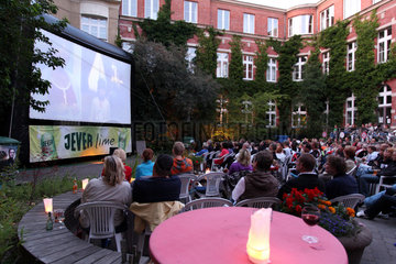 Berlin  Deutschland  Open-Air-Kino in der Spandauer Altstadt