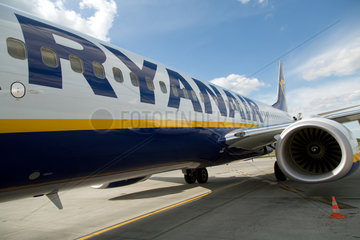 Posen  Polen  eine Maschine von Ryanair am Flughafen Poznan-Lawica
