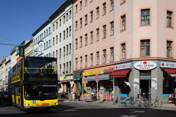 Berlin  Deutschland - BVG Doppeldeckerbus M29 in der Oranienstrasse