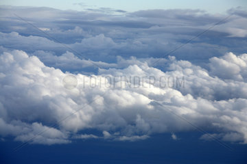Broome  Australien  ueber den Wolken