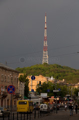 Lemberg  Ukraine  Blick auf den Fernsehturm von Wysokyi Samok