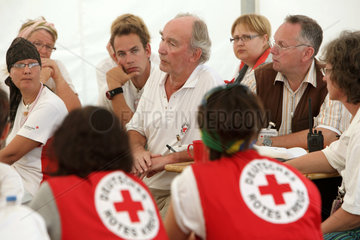 Carrefour  Haiti  Teambesprechung der Internationalen Rot Kreuz Gesellschaften