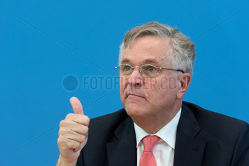 Berlin  Deutschland  Peter Hintze  CDU  Bundestagsvizepraesident