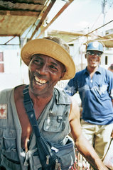 Santiago de Cuba  Kuba  Portrait eines lachenden Mannes