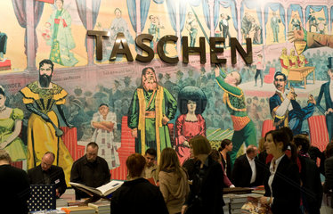 Frankfurt am Main  Deutschland  Besucher auf der Frankfurter Buchmesse