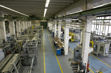 Berlin  Deutschland  Blick in eine Montagehalle der Firma BEKUM