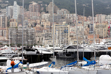 La Condamine  Monaco  Yachten im Hafen im Stadtteil La Condamine in Monaco
