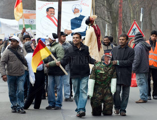 Tamilen demonstrieren - Tamilen aus ganz Deutschland wollen am Mittwochin Berlin gegen das Vorgehen der Regierung von Sri Lanka gegen die tamilische Minderheit protestieren.