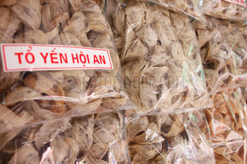 Ho-Chi-Minh-Stadt  Vietnam  Verkauf von getrockneten Schwalbennestern auf dem Ben-Thanh-Markt